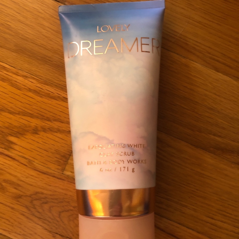 Bath & Body Works body exfoliating clay scrub